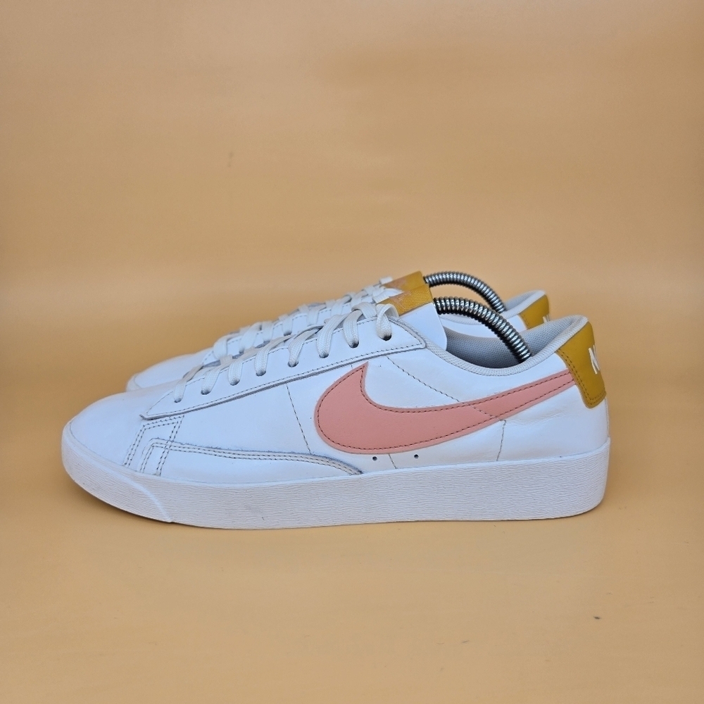 Nike Blazer Low Summit White Pink Quartz Women's Shoes Size 10.5
